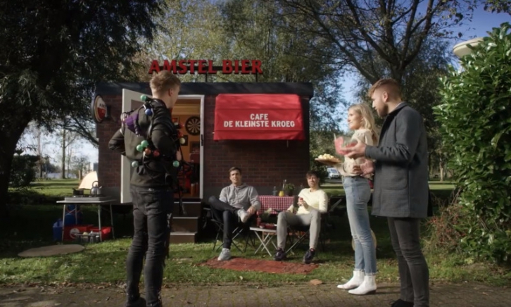 Nick en Simon ronselen nieuwe vrienden op de camping | De Vrienden van Amstel LIVE 2020